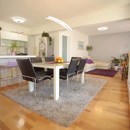 Apartman Base Bridge - Centre - Free Parking *