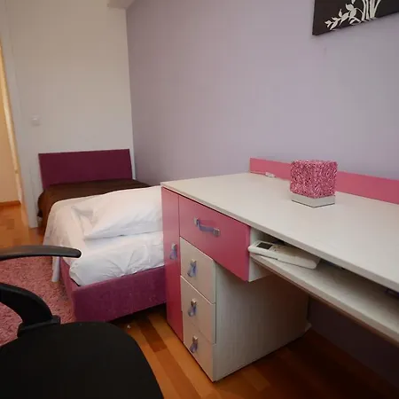 Base Bridge - Centre - Free Parking *