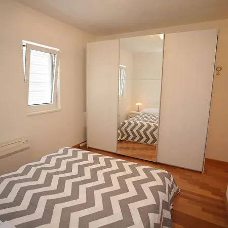 Base Bridge - Centre - Free Parking * Zára