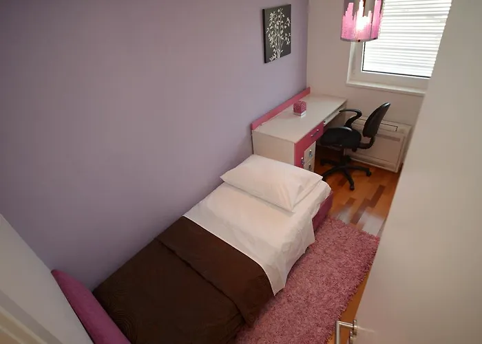 Base Bridge - Centre - Free Parking Zadar